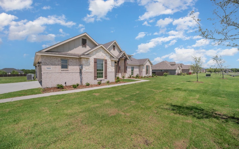 1124 Barrix Dr, Forney, Texas 75126, 4 Bedrooms Bedrooms, ,3 BathroomsBathrooms,Single Family Home,For Sale,1124 Barrix Dr,1224