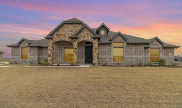 1 STORY,4 BEDROOMS, 2 BATHROOMS, STUDY, GAME ROOM, 3 CAR GARAGE, BRAND NEW SINGLE FAMILY HOME FOR SALE ON 1 ACRE, 7408 STONEHENGE DRIVE, SANGER, TEXAS, 76266